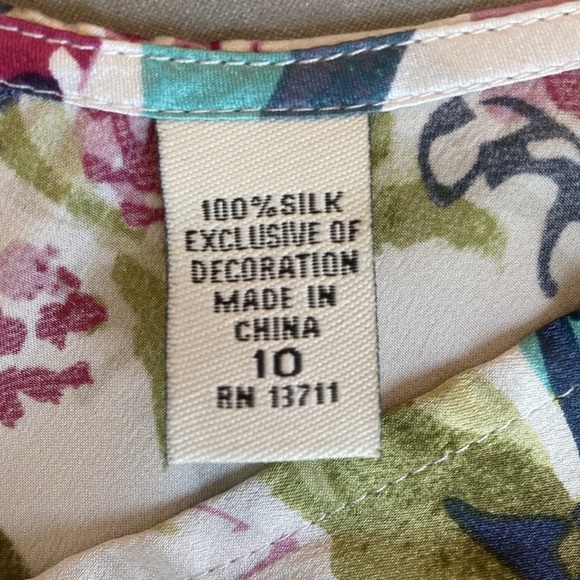 Amanda Smith Silk Top - Picture 5 of 7